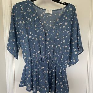 Women’s Blue and White Floral Top